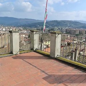 https://casa-torre-arezzo.it-tuscanyhotel.com